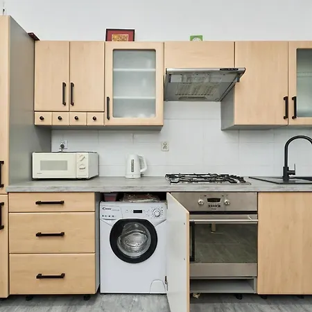 Family -64 M2 - Odrzanska By Renters *