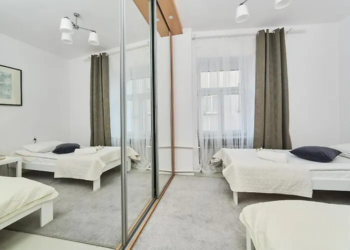 Family -64 M2 - Odrzanska By Renters アパート